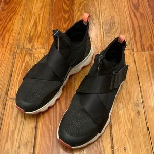 Sorel Kinetic Sneak High Top Sneaker. GUC.